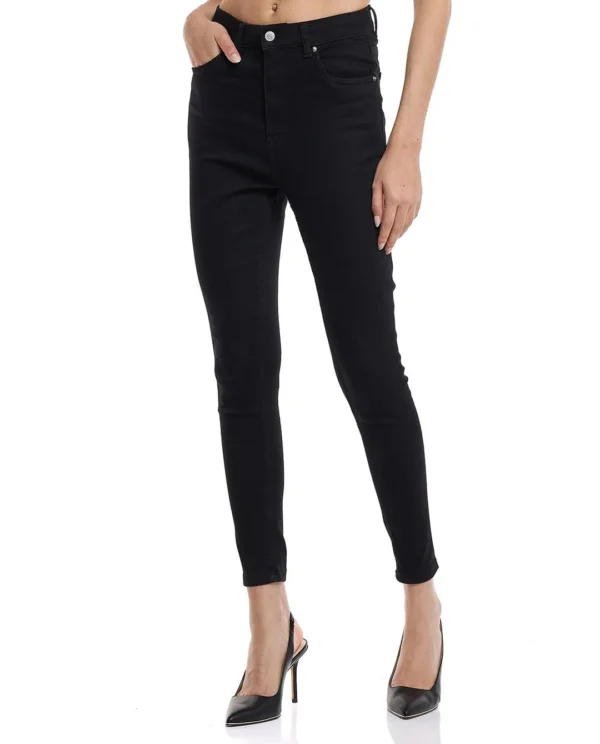 6be51ee8-b05a-4b38-9d87-2945fe598b21_size1080_cropCenter Solid Skinny Fit Jeans